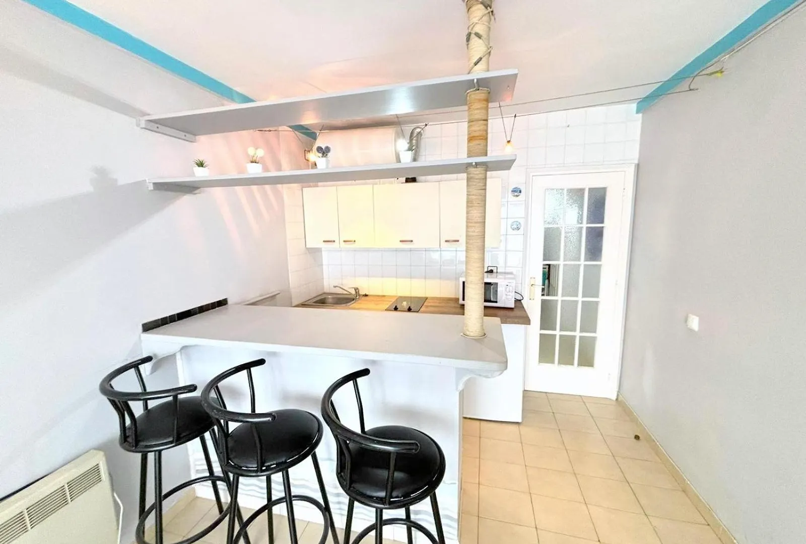 Meda Chica 3E Apartment Roses